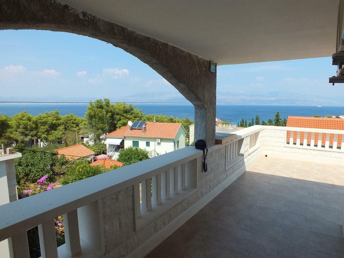 Apartments Marko Sutivan Insel Brac Ngoại thất bức ảnh