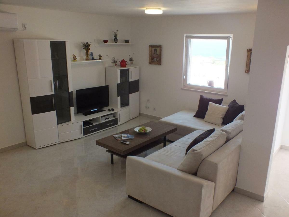 Apartments Marko Sutivan Insel Brac Ngoại thất bức ảnh