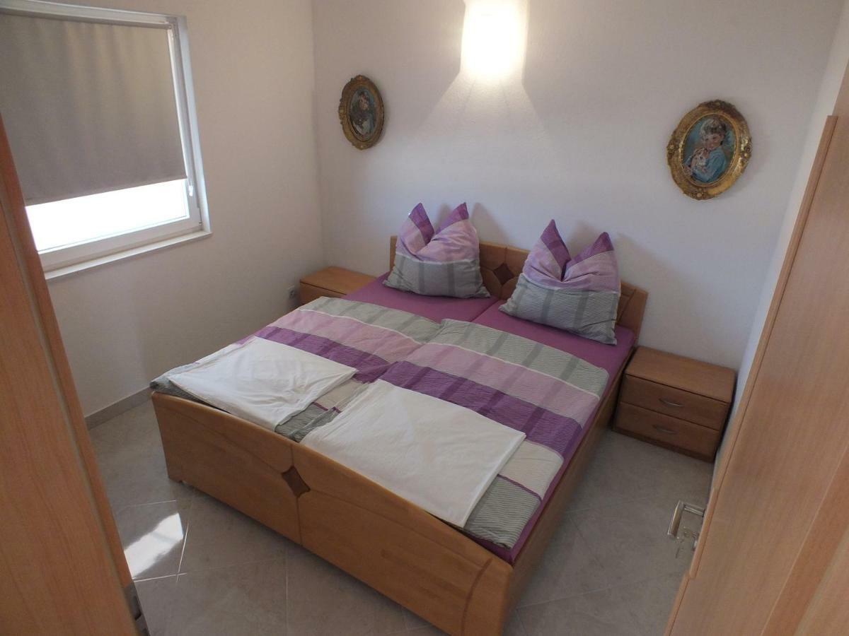 Apartments Marko Sutivan Insel Brac Ngoại thất bức ảnh