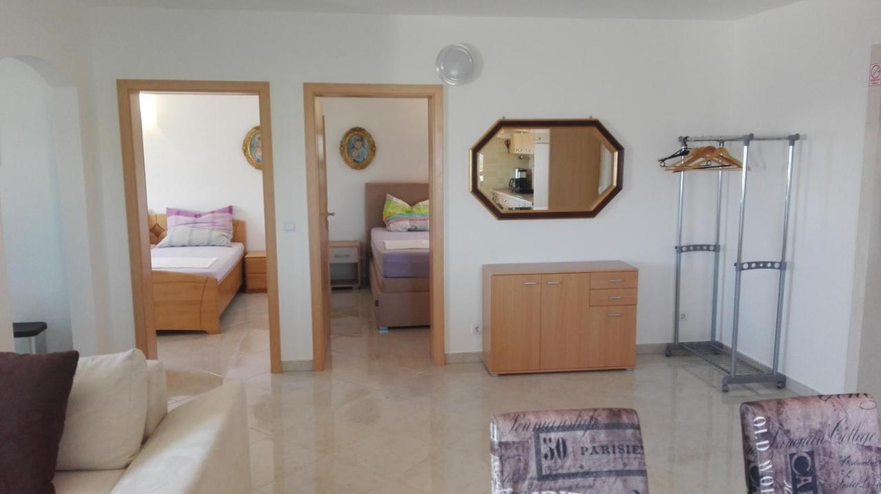 Apartments Marko Sutivan Insel Brac Ngoại thất bức ảnh