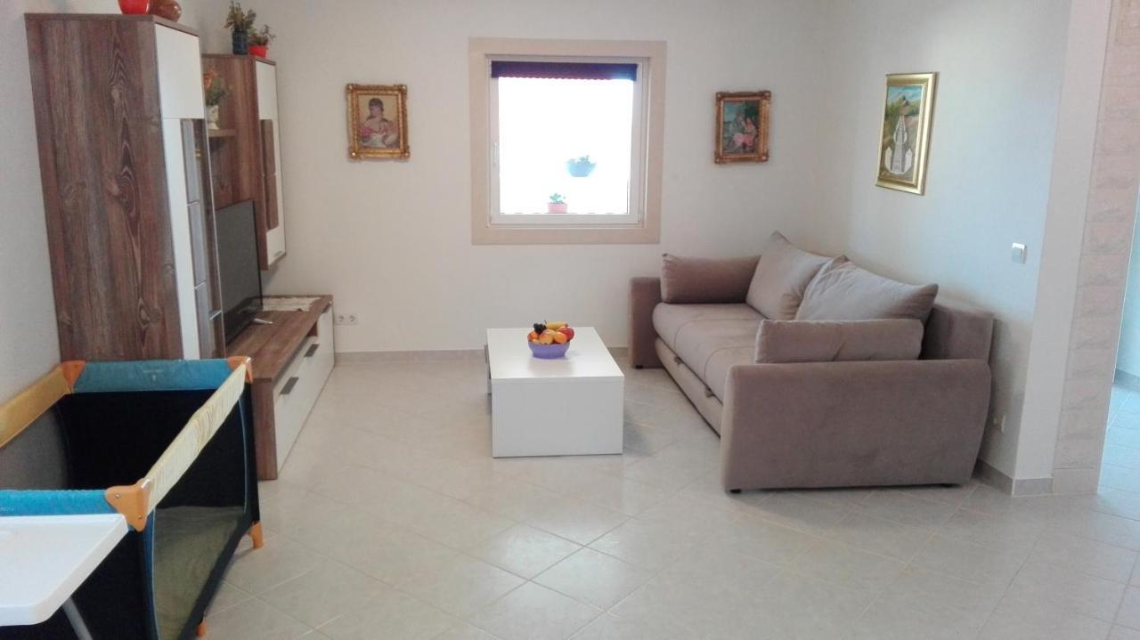 Apartments Marko Sutivan Insel Brac Ngoại thất bức ảnh