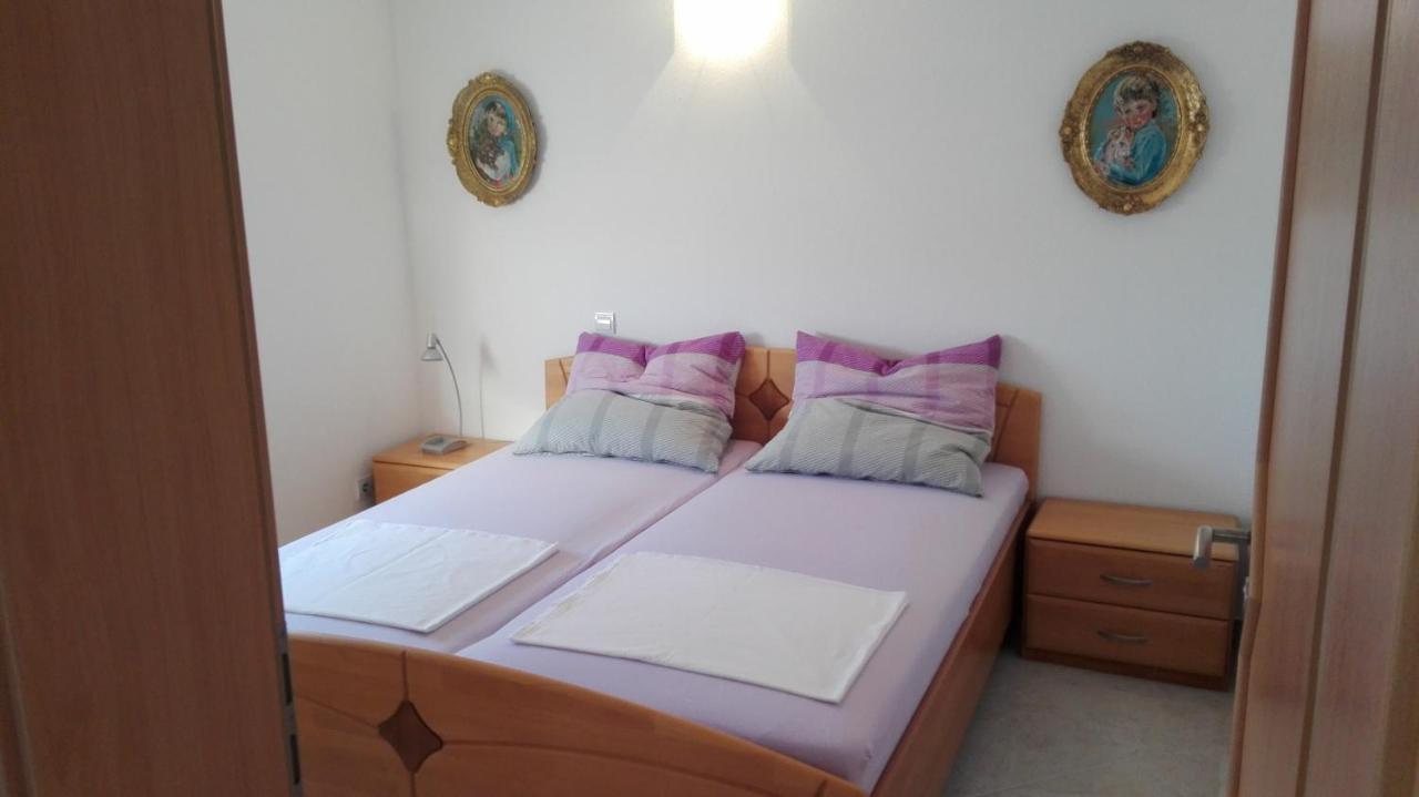 Apartments Marko Sutivan Insel Brac Ngoại thất bức ảnh