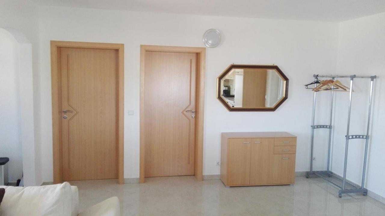 Apartments Marko Sutivan Insel Brac Ngoại thất bức ảnh